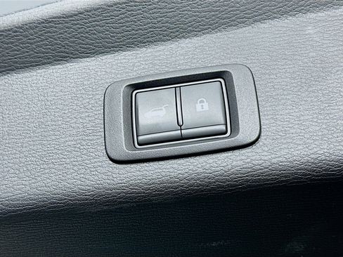 Used 2024 Mitsubishi Outlander SE image 31