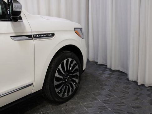 Certified 2022 Lincoln Navigator Black Label image 27