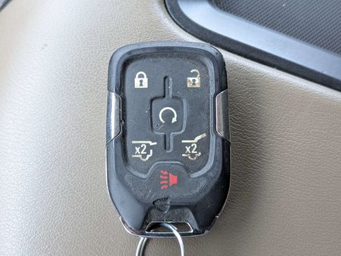 Used 2018 GMC Yukon XL SLT w/ Premium Edition AWD/4WD image 34