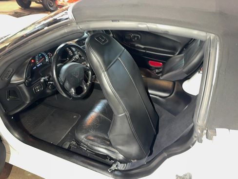 Used 1998 Chevrolet Corvette Convertible w/ Memory Pkg RWD image 54
