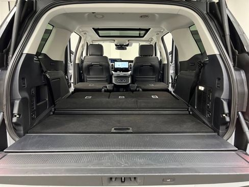 Used 2025 Ford Expedition Platinum AWD/4WD image 37