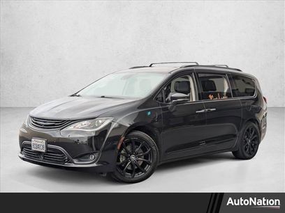 Used 2018 Chrysler Pacifica Limited w/ Advanced Safetytec Group
