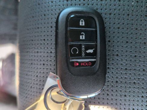 Used 2025 Honda Pilot Elite image 37