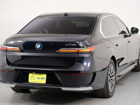 Used 2024 BMW i7 eDrive50 w/ Premium Package image 62