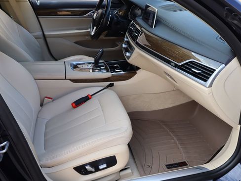Used 2018 BMW 740i RWD image 16
