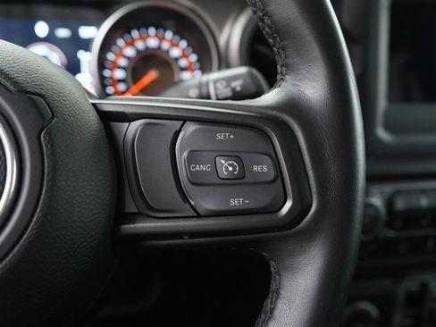 Used 2021 Jeep Gladiator Sport image 17