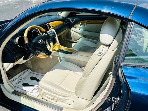 Used 2004 Lexus SC 430 Convertible image 12