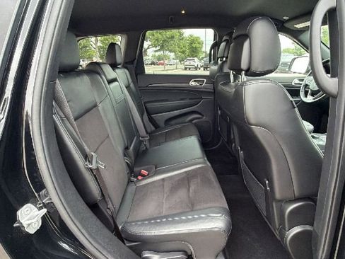 Used 2022 Jeep Grand Cherokee Laredo X AWD/4WD image 37