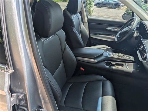 Used 2022 Genesis GV70 2.5T w/ Select Package AWD/4WD image 12