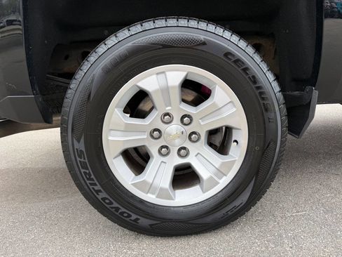 Used 2017 Chevrolet Silverado 1500 LT w/ All Star Edition AWD/4WD image 10