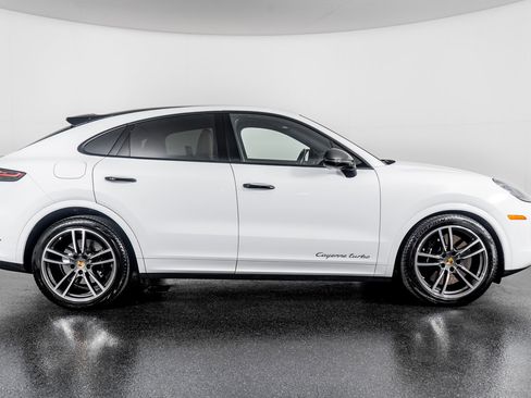 Used 2023 Porsche Cayenne Turbo w/ Premium Package Plus (PI3) image 6