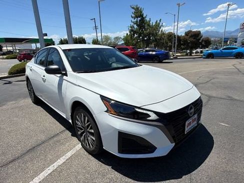 New 2026 Nissan Altima 2.5 SV AWD/4WD image 2