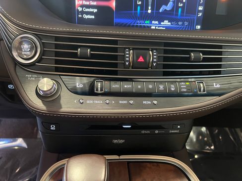 Used 2018 Lexus LS 500 AWD image 21