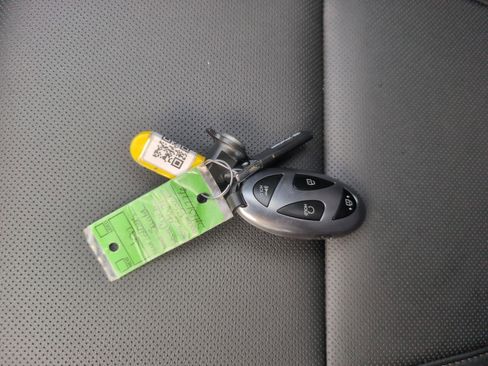 Used 2025 Hyundai Santa Cruz SEL image 9