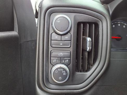Used 2020 GMC Sierra 2500 4x4 Crew Cab w/ Convenience Package image 19