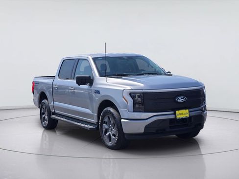 Certified 2025 Ford F150 Lightning Flash AWD/4WD image 3