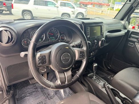 Used 2017 Jeep Wrangler Unlimited Sport AWD/4WD image 15
