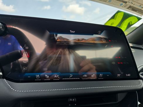 New 2026 Chevrolet Corvette Stingray Premium Cpe w/ Z51 Performance Package RWD image 31