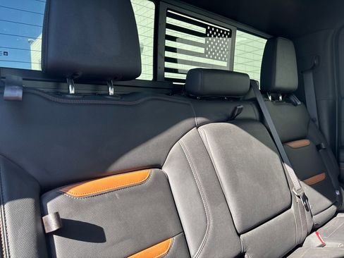 Used 2024 GMC Sierra 1500 AT4 w/ Technology Package image 28