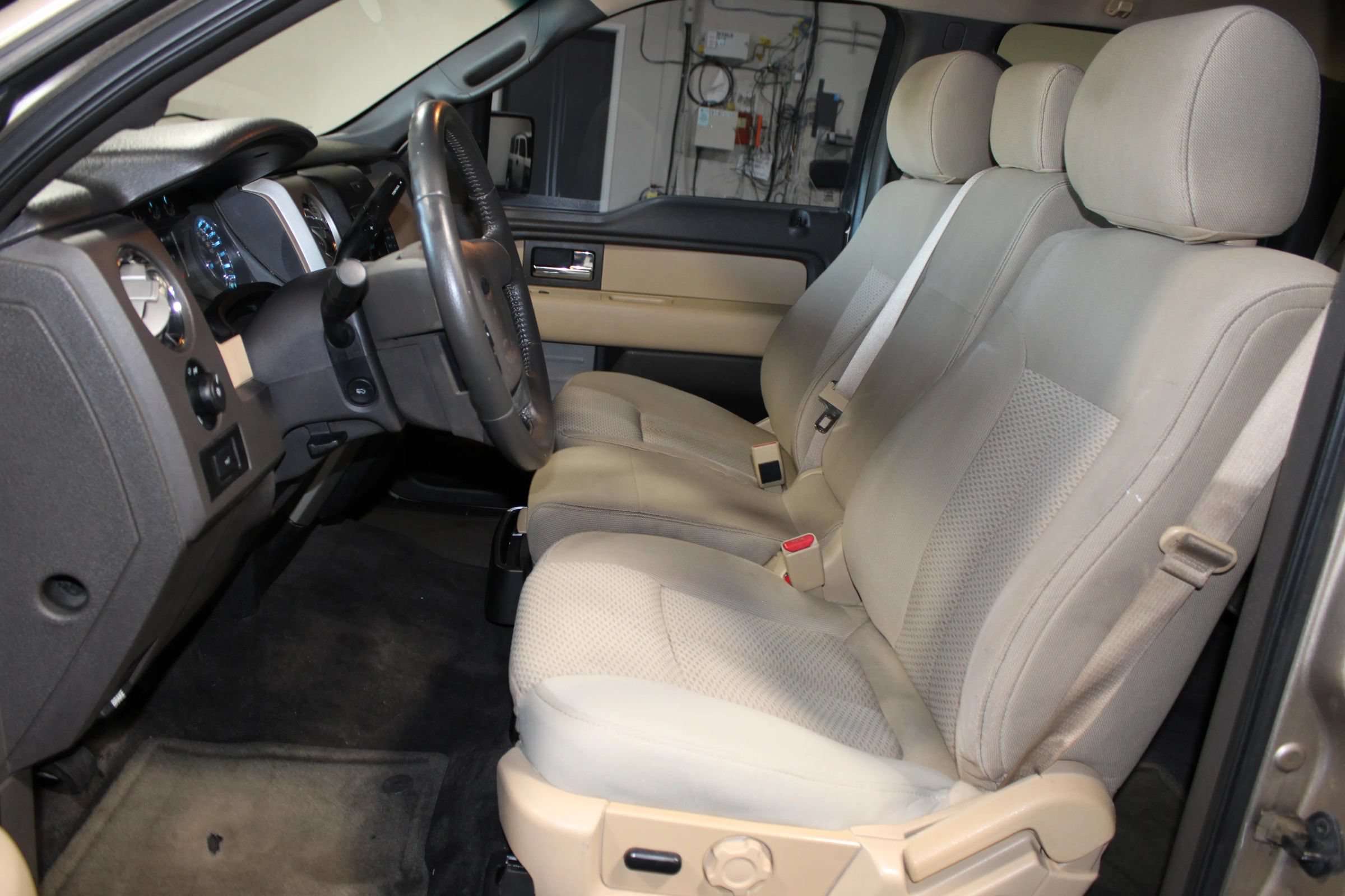 Used 2013 Ford F150 XLT w/ XLT Chrome Pkg RWD image 21