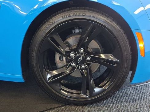 Used 2022 Chevrolet Camaro LT w/ Technology Package RWD image 7