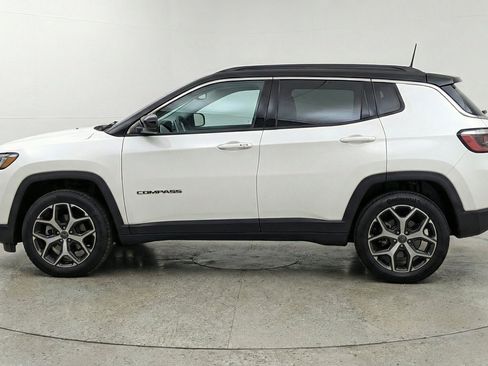 Used 2025 Jeep Compass Limited AWD/4WD image 5