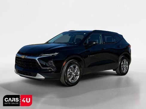 Used 2023 Chevrolet Blazer LT image 3