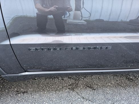 Used 2020 Jeep Grand Cherokee Altitude image 7