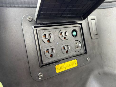 Used 2025 Ford F150 Lightning Platinum AWD/4WD image 16