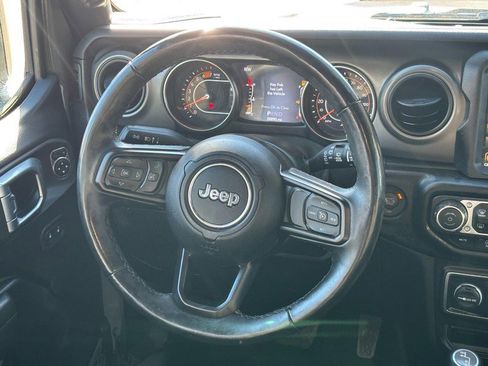 Used 2022 Jeep Wrangler Unlimited Sport image 12