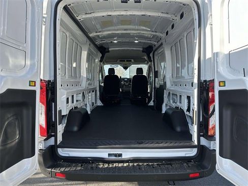 New 2025 Ford Transit 250 148 Medium Roof image 10