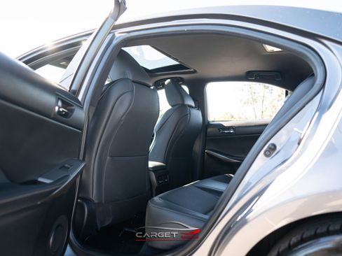 Used 2016 Lexus IS 200t image 21