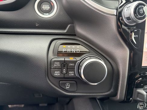 New 2026 RAM 1500 4x4 Crew Cab image 15