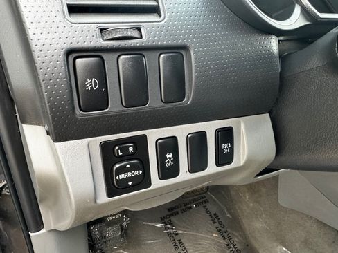 Used 2010 Toyota Tacoma AWD/4WD image 26