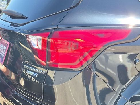 Used 2019 Ford Escape Titanium AWD/4WD image 6