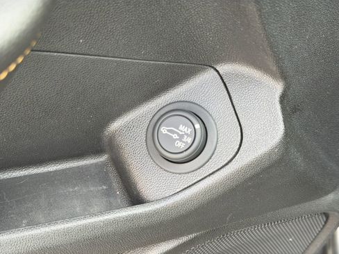 Used 2021 GMC Terrain SLT w/ Infotainment Package II image 21