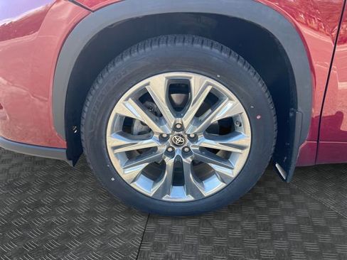 Used 2023 Toyota Highlander Limited AWD/4WD image 14
