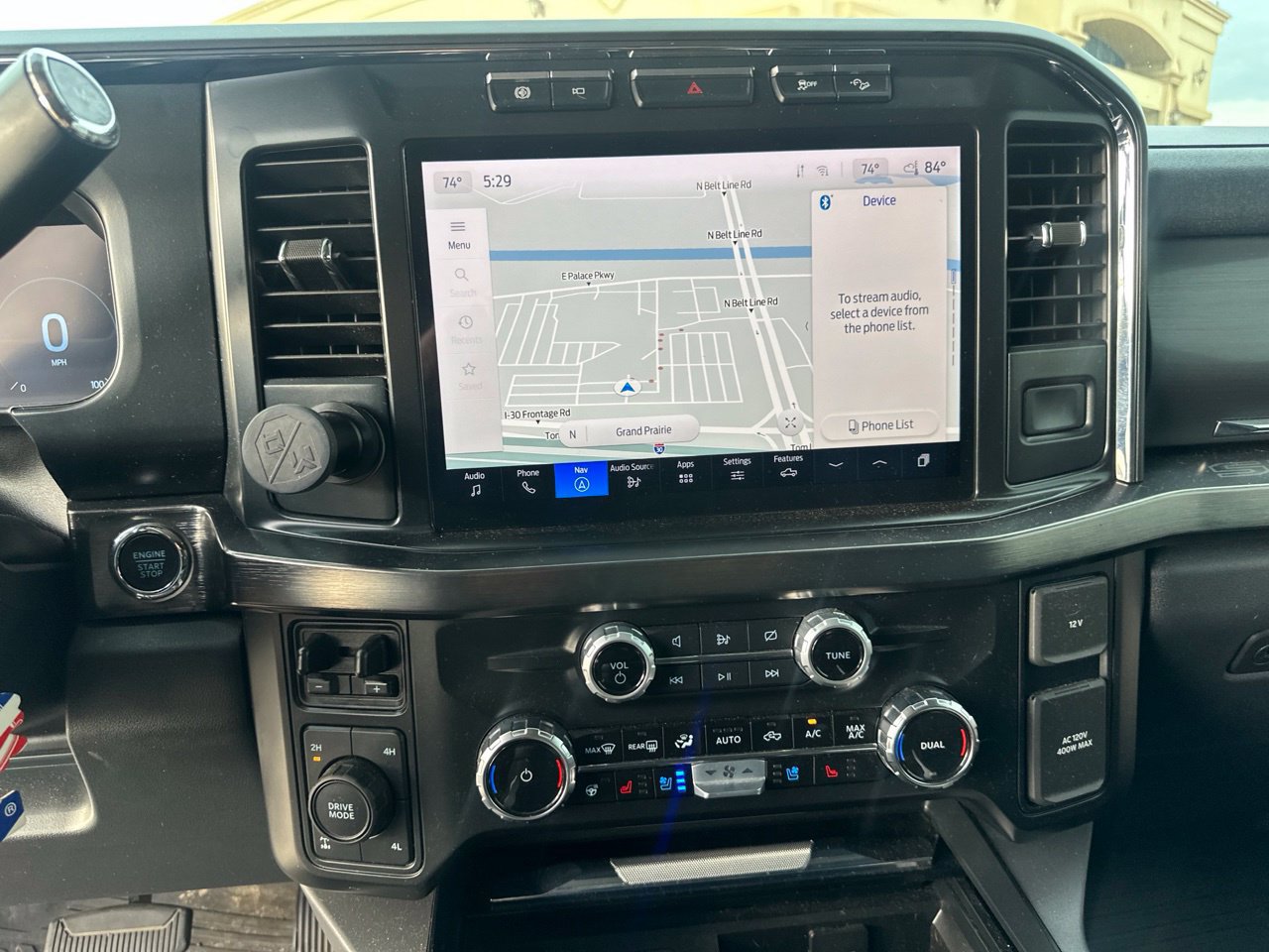 Used 2024 Ford F250 Lariat w/ Sport Appearance Package AWD/4WD image 28