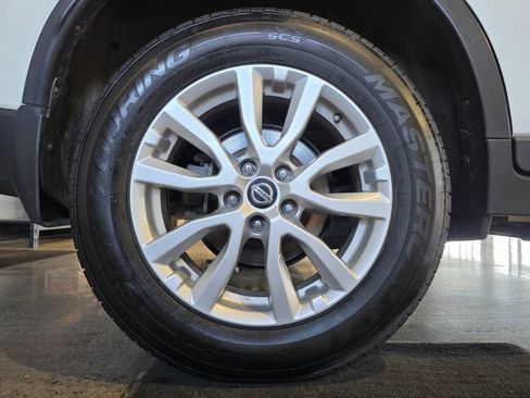 Used 2020 Nissan Rogue SV AWD/4WD image 28