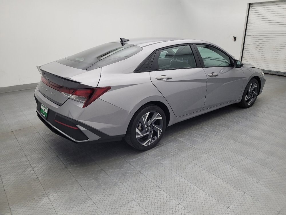 Used 2025 Hyundai Elantra Sport FWD image 10