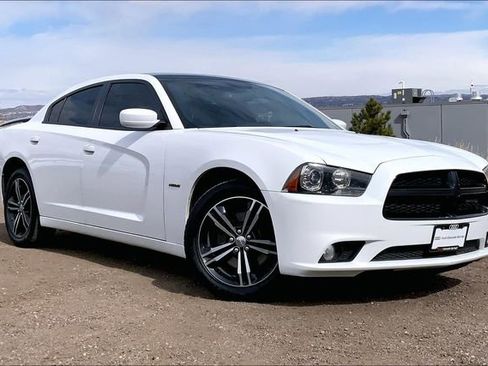 Used 2013 Dodge Charger R/T image 2