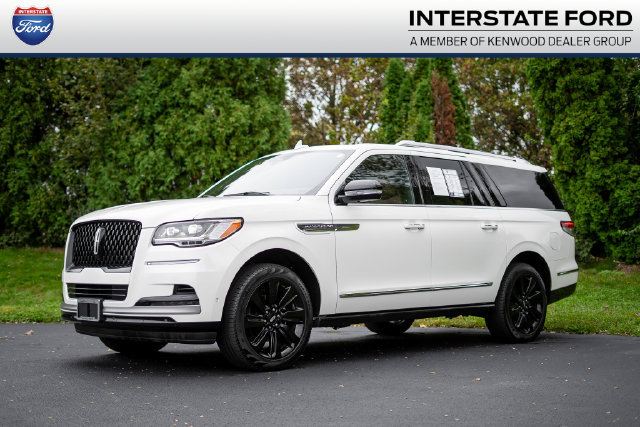 Used 2024 Lincoln Navigator L Reserve AWD/4WD image 1