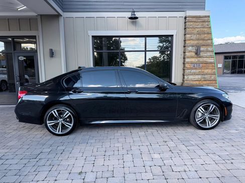 Used 2018 BMW 750i RWD image 7
