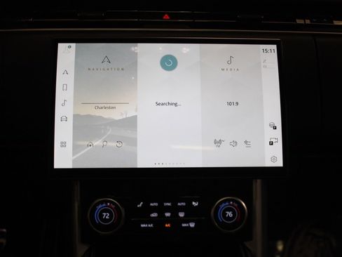 Used 2023 Land Rover Range Rover SE image 25