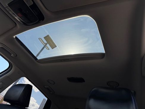 Used 2023 Hyundai Palisade SEL w/ Premium Package image 16