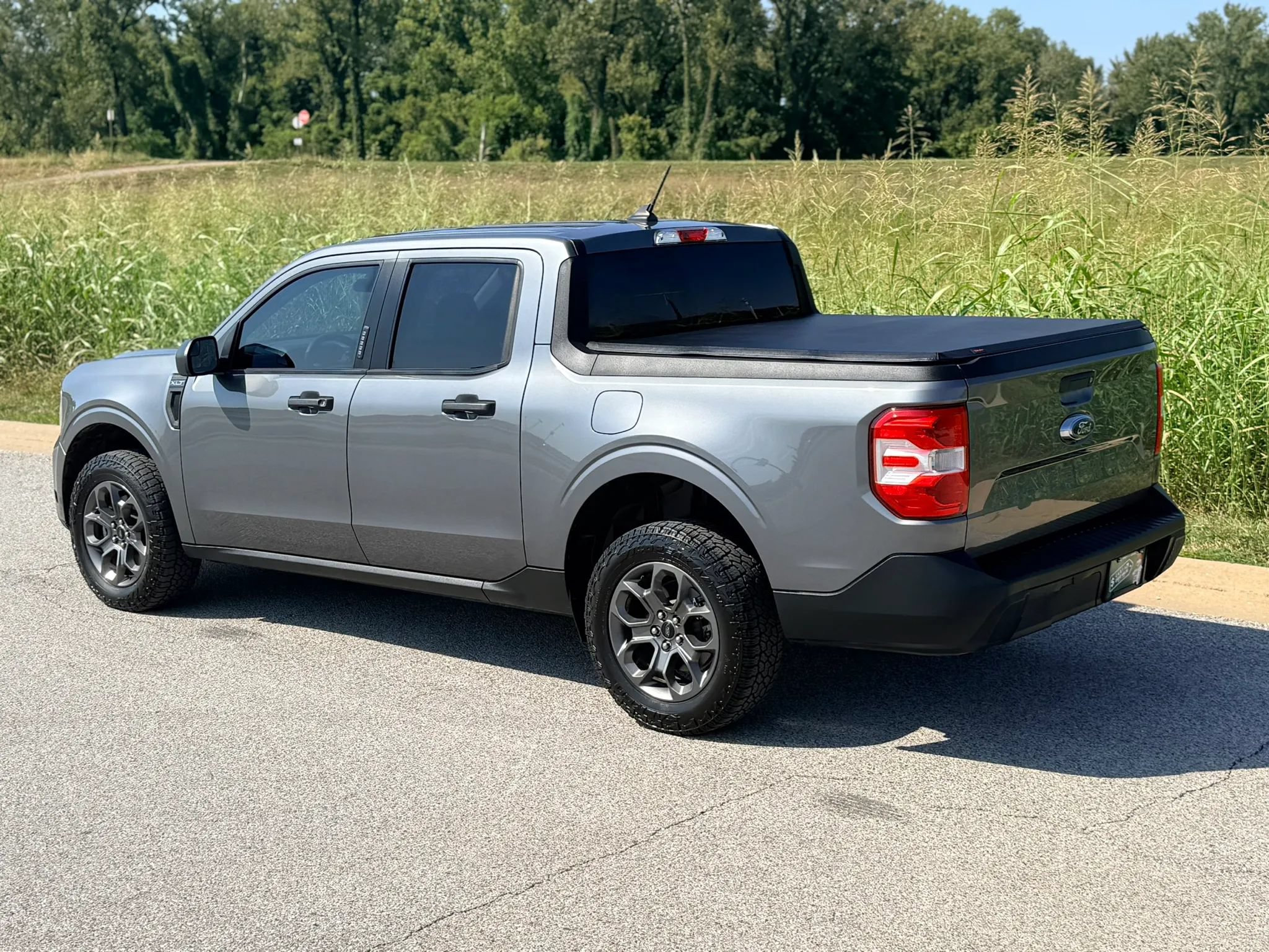 Used 2022 Ford Maverick XLT FWD image 14