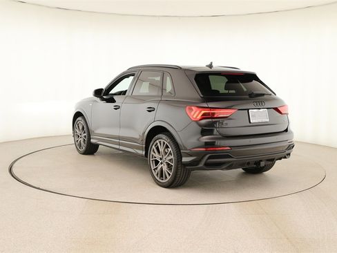 Certified 2025 Audi Q3 2.0T Premium Plus w/ Premium Plus Package image 4