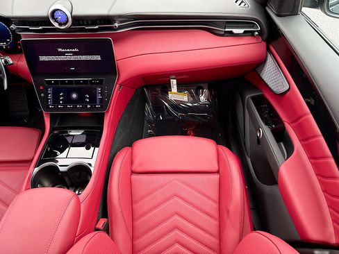 New 2025 Maserati Grecale Modena image 19