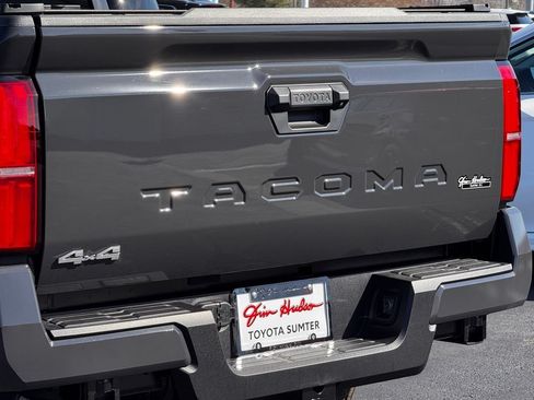 Used 2025 Toyota Tacoma SR5 AWD/4WD image 4