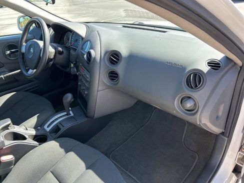 Used 2004 Pontiac Grand Prix GT w/ Drivers Package image 34